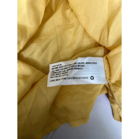 Isabel Maternity Short Sleeve V-Neck Button Front Top Yellow Sz M NWT - Picture 4 of 6